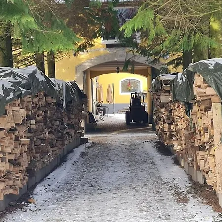 아파트 Historischer Gutshof, Bogensportzentrum Kremstal