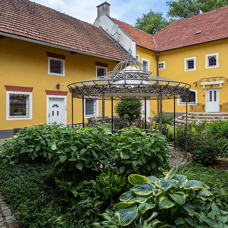 Historischer Gutshof, Bogensportzentrum Kremstal Apartmán