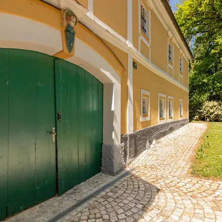 Historischer Gutshof, Bogensportzentrum Kremstal * Nussbach