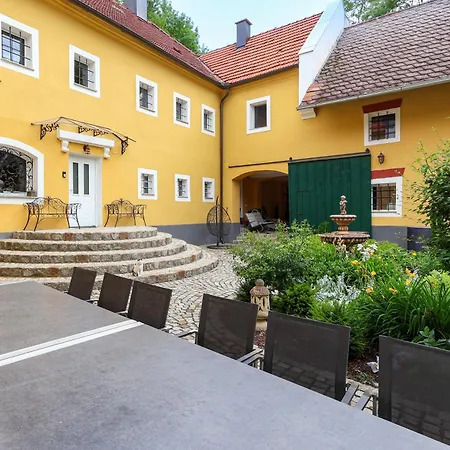 Historischer Gutshof, Bogensportzentrum Kremstal