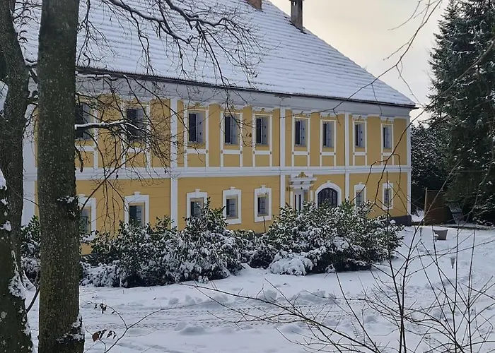 Daire Historischer Gutshof, Bogensportzentrum Kremstal